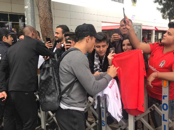 Beşiktaş'a Antalya'da Burak Yılmaz şoku! - Resim: 3