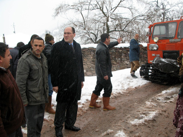 Bahar ortasında kar esareti - Resim: 1