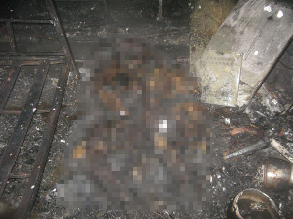 Çadır yangınında dehşet fotoğraflar - Resim: 4