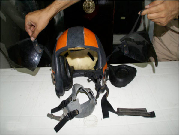 İşte düşürülen uçaktan çıkanlar - Resim: 2