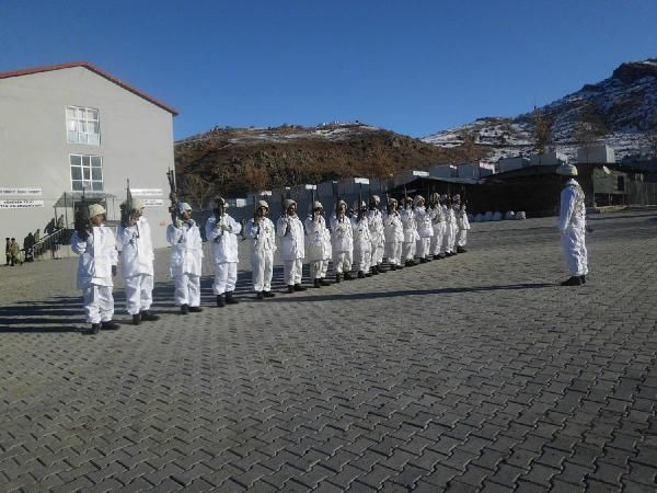 Çukurca'da karlar altında terör operasyonu - Resim: 4