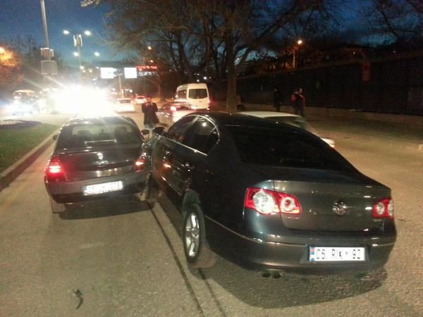 Başbakan'ın konvoyunda kaza - Resim: 1