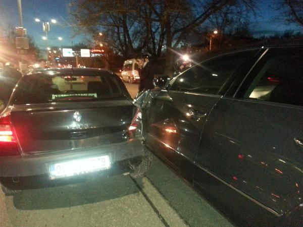 Başbakan'ın konvoyunda kaza - Resim: 3