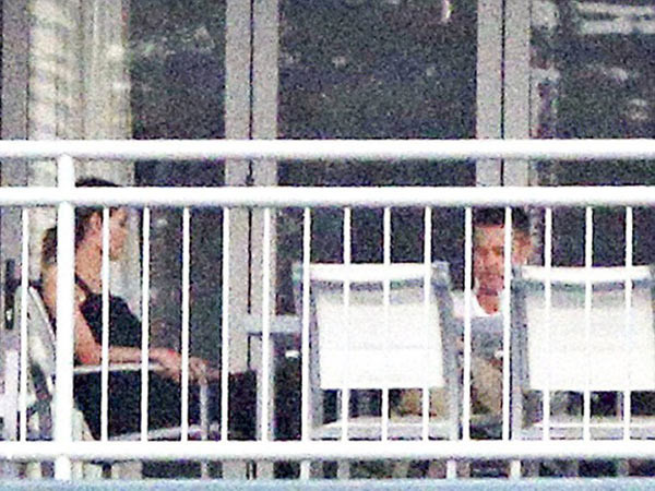 Ünlü çiftin aşk sırları kameralara yakalandı! - Resim: 3