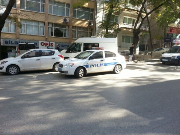 HDP PM üyesine bıçaklı saldırı! - Resim: 4