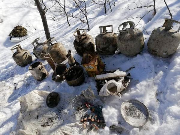 Siirt Pervari'de 7 odalı sığınak bulundu iki dağ bisikleti de var - Resim: 3