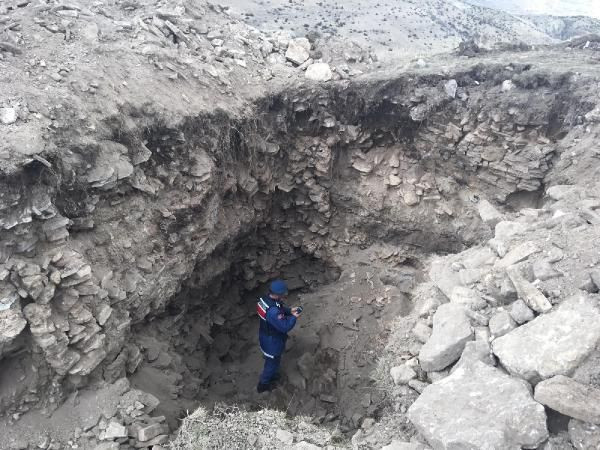 Kazma kürekle değil kepçeyle arıyordu! Konya'da yakalandı - Resim: 3