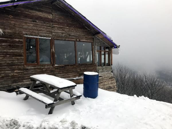 Nisan ayında yağan kar şaşırttı! Yollar kapanıyor - Resim: 1