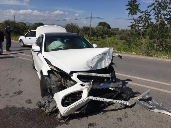 İşçi servisiyle otomobil çarpıştı 5 yaralı - Resim: 3