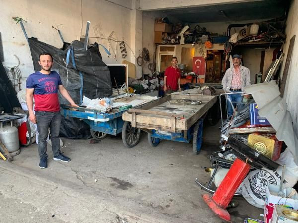 Ümraniye'de sokaklarda hurda topluyor! 5 tane şirketi var - Resim: 2