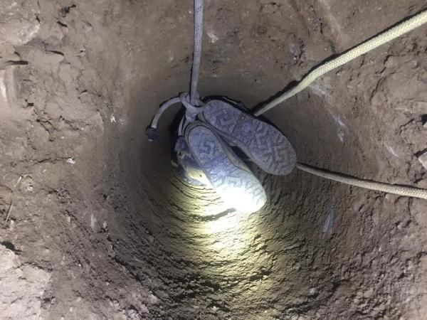 İstanbul'da düştüğü çukurdan çıkarılan çocuk hayatını kaybetti - Resim: 1