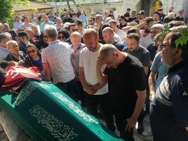 Babasının vefatının ardından ilk konserini veren Ceza'dan duygusal paylaşım - Resim: 2