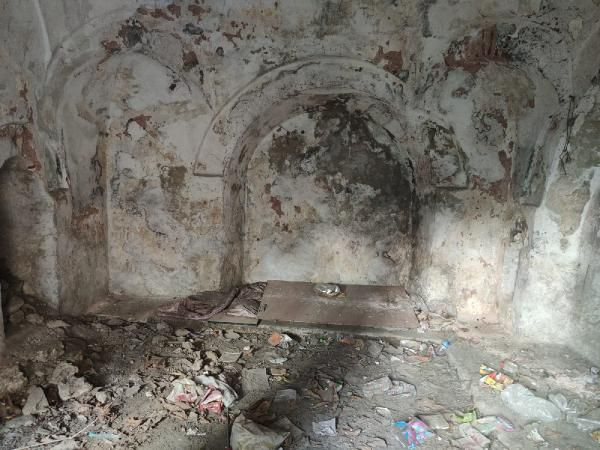 Esenler'de 400 yıllık tarihi su sebili çöplüğe döndü - Resim: 3