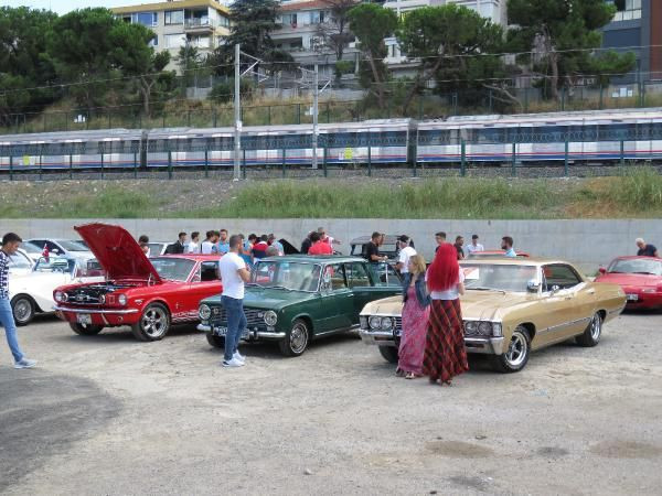 İstanbul'da klasik otomobil tutkunları 30 Ağustos için yollarda - Resim: 3