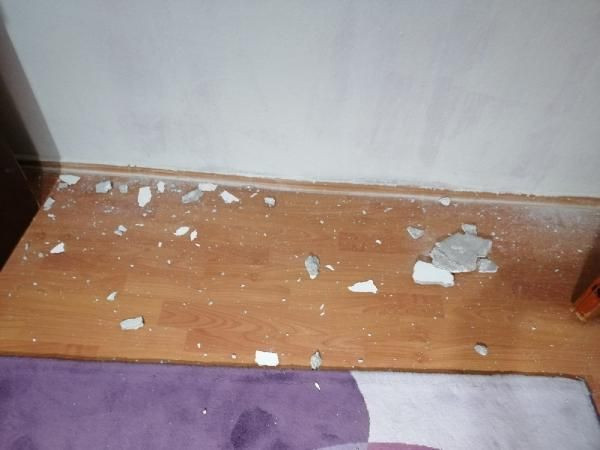 Bina sakinleri endişeli! Depremden sonra Bağcılar'da bir binada çatlaklar tespit edildi - Resim: 2