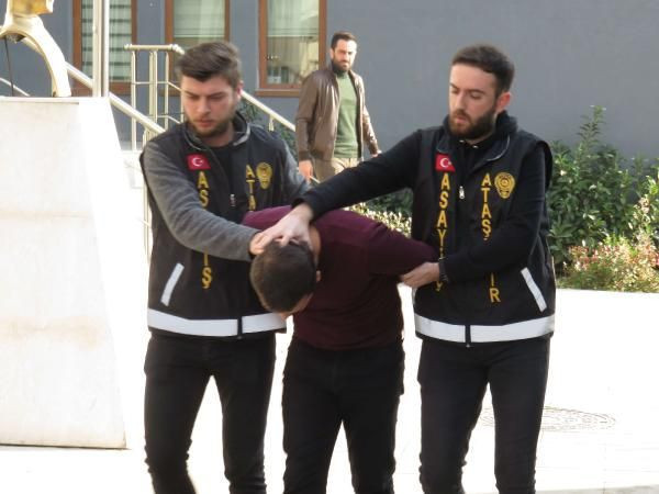 Arabada cinsel organını gösteren sapık tutuklandı ifadesine bakın - Resim: 1