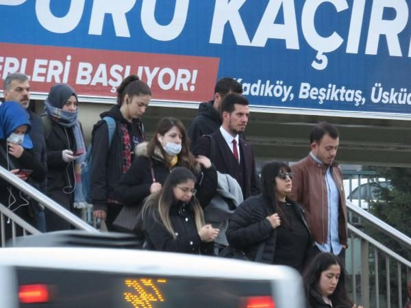 İstanbul halkı maske takmaya başladı maske koronavirüsten alarmı - Resim: 1