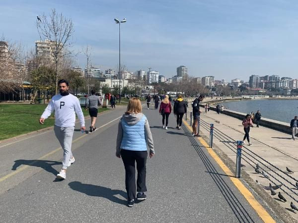 İstanbullular evde kalmadı kendine dışarı attı Caddebostan ve Bebek sahili doldu taştı - Resim: 2
