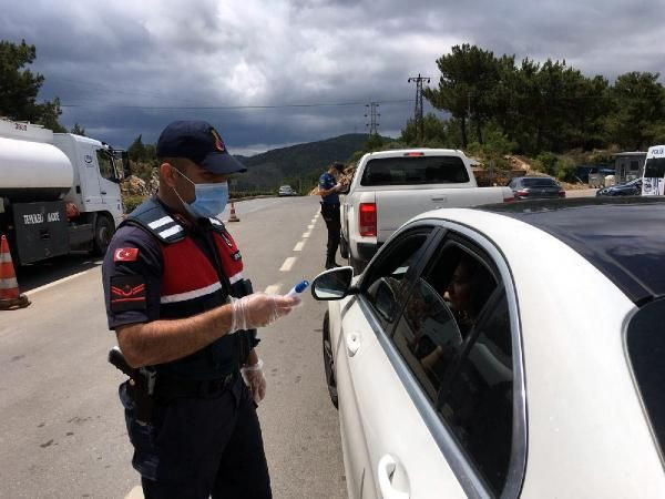 Antalya ve Bodrum'da kırmızı alarm! 34 ve 06 plaka akını kuyruk yaptı - Resim: 4