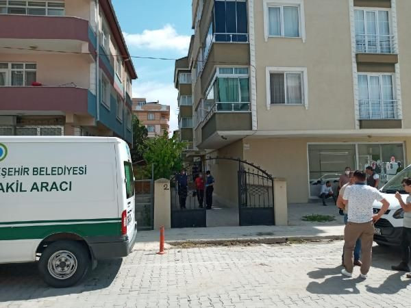 Tekirdağ'da kadın cinayeti karısının boğazını keserek öldürdü - Resim: 4