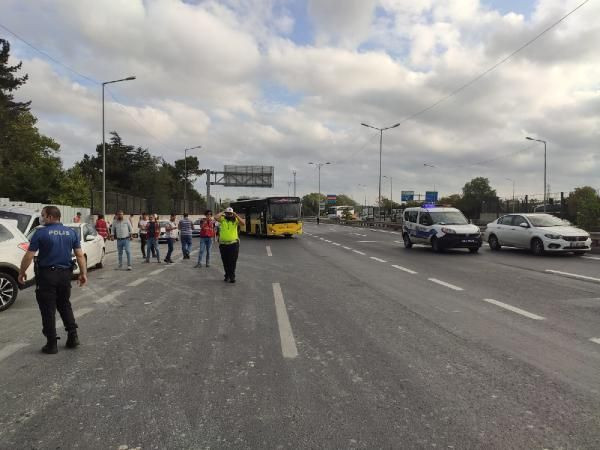 Dehşet anları! Eyüpsultan'da üst geçit çöktü yol trafiğe kapatıldı - Resim: 2