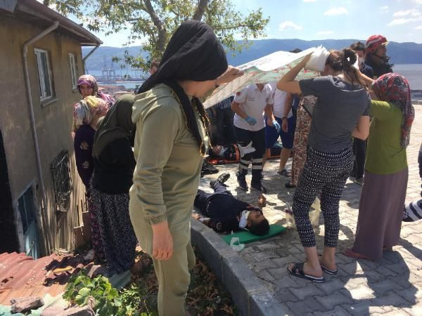 Kocaeli'nde jandarma aracı ile otomobil çarpıştı! İşte sonrasında yaşananlar - Resim: 1