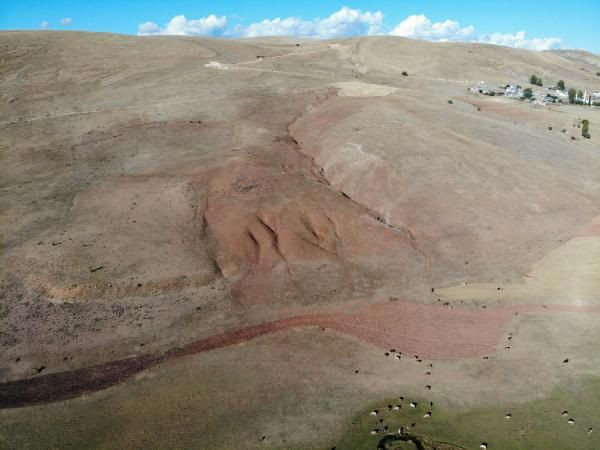 Bayburt'ta köylüler 'cin parası' buldular! Cumhurbaşkanı Erdoğan'ın imzasıyla koruma altına alındı - Resim: 1