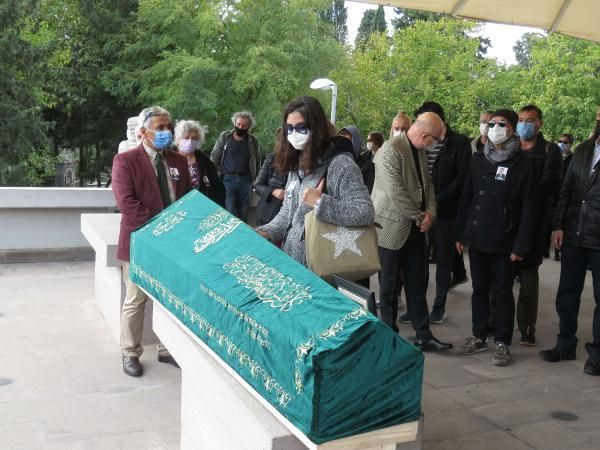 Ahmet Uz'un cenazesinde büyük ayıp! Sadece bir ünlü oyuncu törene katıldı - Resim: 3