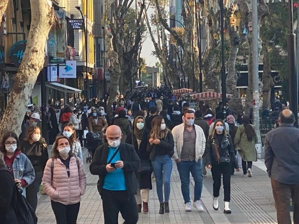 Koronavirüs tedbiri! İstanbul ve Ankara dahil 32 şehirde 65 yaş üstüne sokağa çıkma yasağı geldi - Resim: 1