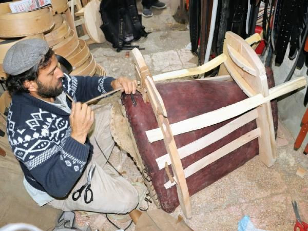 Hatay'da mesleğinin son temsilcisi! 5 kuşaktır bu işi yapıyor tanesini 400 liraya satıyor - Resim: 1