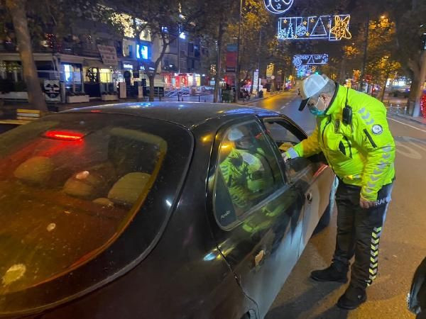 Haftasonu sokağa çıkma yasağı başladı pazartesi saat 05.00'te bitecek - Resim: 2