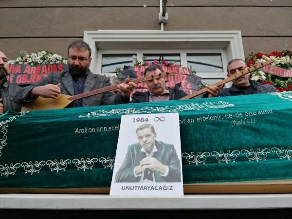 Engin Nurşani'nin cenazesinde rezalet için yarışıldı acıyı hiçe saydılar - Resim: 1