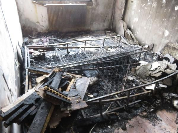 Ataşehir'deki dehşet evi görüntülendi! Ellerini ve ayaklarını bağlayıp evi ateşe verdi - Resim: 1