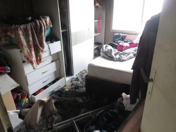 Ataşehir'deki dehşet evi görüntülendi! Ellerini ve ayaklarını bağlayıp evi ateşe verdi - Resim: 4