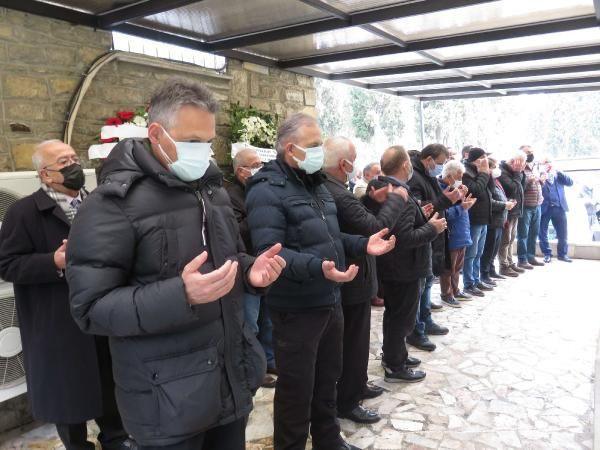 Basının duayen ismi Seçkin Türesay son yolculuğuna uğurlandı! Mesleğin yüz akı... - Resim: 3