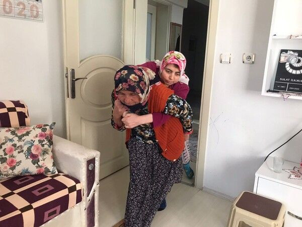 Dünyanın en fedakar annesi! Amasya'da çocuklarına gözü gibi bakıyor tek bir isteği var - Resim: 1