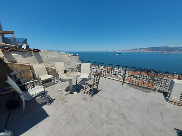 İzmir'de evinin terasından düşen sevgilisi için 'ayağı kaydı' demişti! Görgü tanığı ifadeleri çelişti - Resim: 4