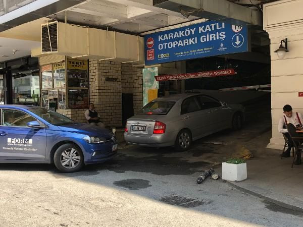 Karaköy'deki 45 yıllık katlı otopark yıkılıyor! Yerine meydan yapılacak - Resim: 1