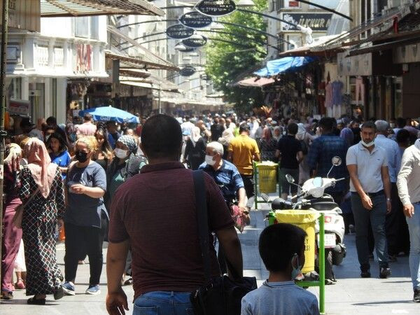 Gaziantep'te covid-19 salgını unutuldu! Pes dedirten görüntüler - Resim: 1