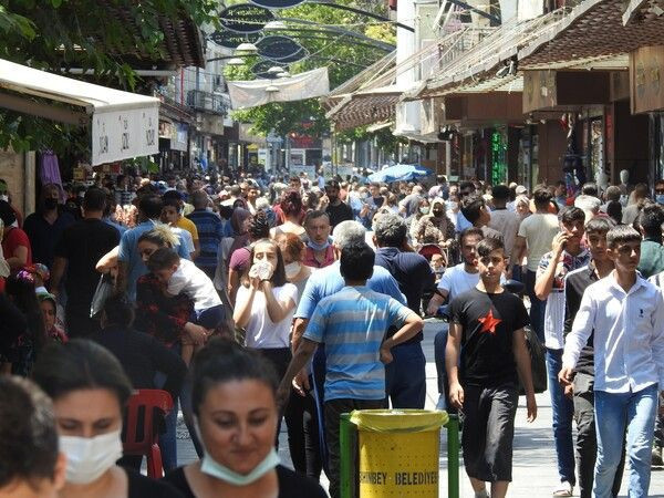 Gaziantep'te covid-19 salgını unutuldu! Pes dedirten görüntüler - Resim: 4