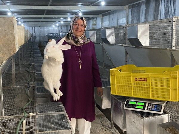 Antalya'da emekli polis hobi olarak başladı üretim tesisi oldu: Siparişlere yetişemiyor - Resim: 1