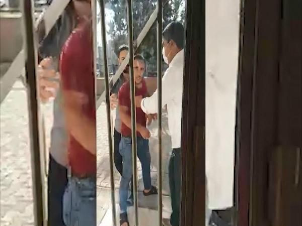 Şanlıurfa'da yaşandı! Aile hekimiyle tartışıp merkezin kapı ve pencerelerini yumrukladılar - Resim: 3