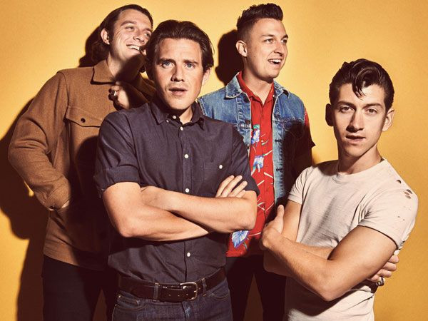 Dünyaca ünlü rock grubu Arctic Monkeys'in Beyoğlu gecesi olaylı bitti! Bakkalın saldırısına uğradılar - Resim: 3