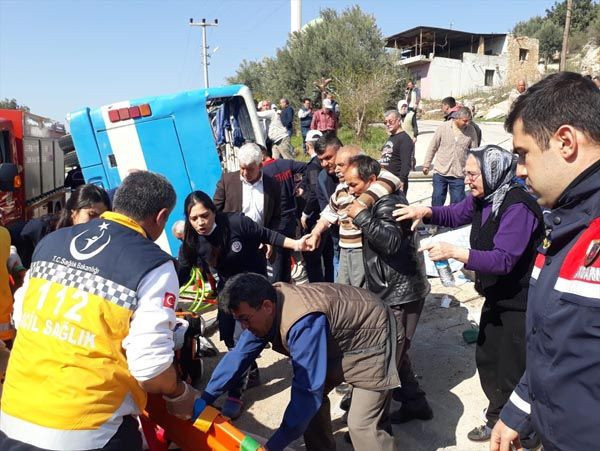 Son dakika Mersin Silifke'de işçileri taşıyan araç kaza yaptı! Çok sayıda ölü var - Resim: 1
