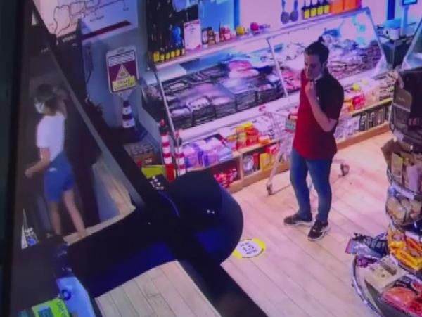 Muğla Bodrum'da alışveriş için girdiği marketten ayağı kırık çıktı - Resim: 2