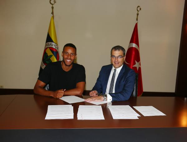 Zanka Fenerbahçe'ye transfer oldu - Resim: 0