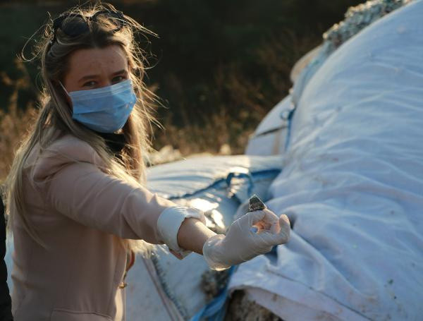 Avrupa'dan ithal edilen çöp, Adana'da yol kenarlarına dökülüyor - Resim: 1