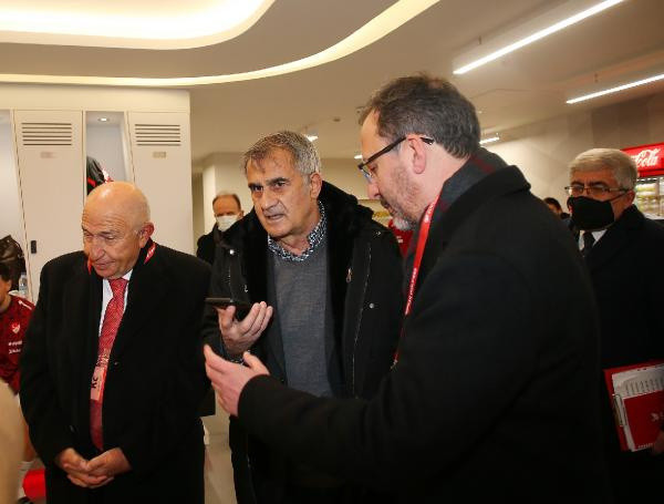 Cumhurbaşkanı Erdoğan'dan Burak Yılmaz'a tebrik: O ne frikikti maşallah - Resim: 1