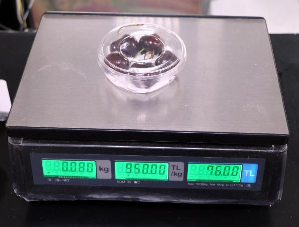 Kayseri'de kilosu 1500 TL'ye satılıyor! Büyük ilgi gösteriyorlar: Gece gelip dükkanı açıyoruz - Resim: 1