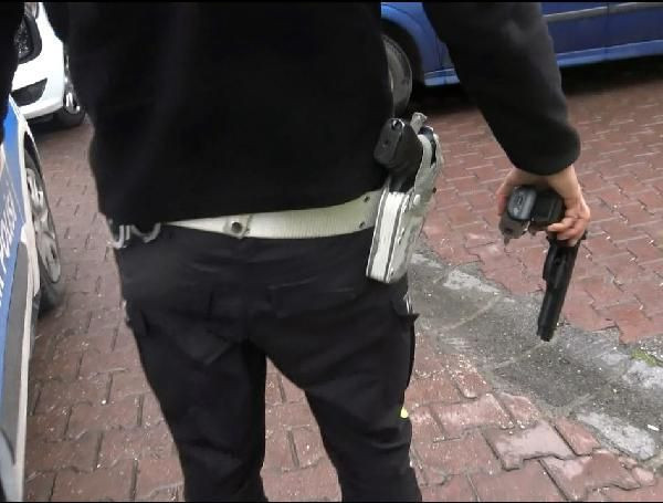 Avcılar'da kendisine polis süsü veren şüpheli yakalandı - Resim: 2